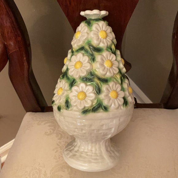 Vintage Italian floral art pottery daisy tree, basket weave pattern on base, EUC - Picture 4 of 9